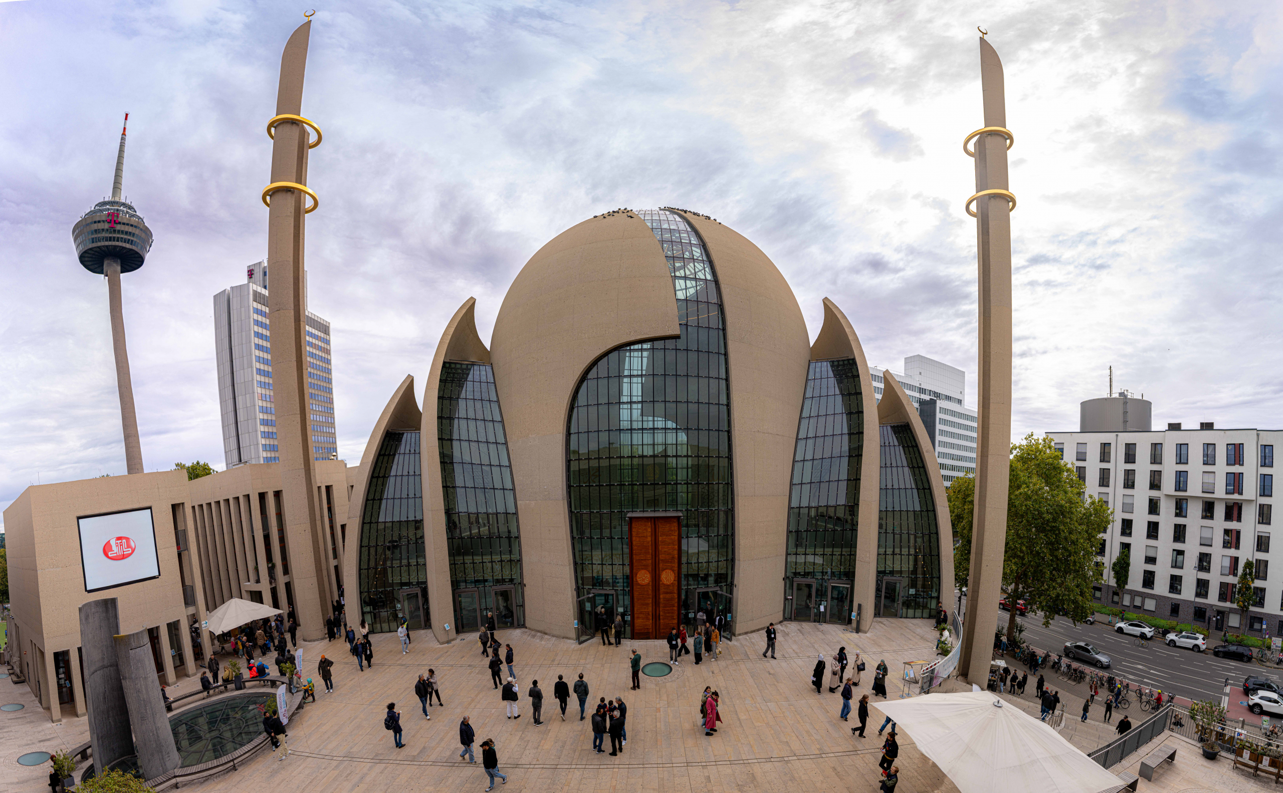 Erfolgreicher Tag der offenen Moschee in der Kölner Zentralmoschee