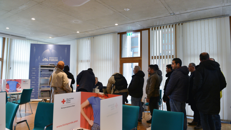 Gesellschaftliches Engagement in der Zentralmoschee Köln: Erfolgreiche Blutspende-Aktion