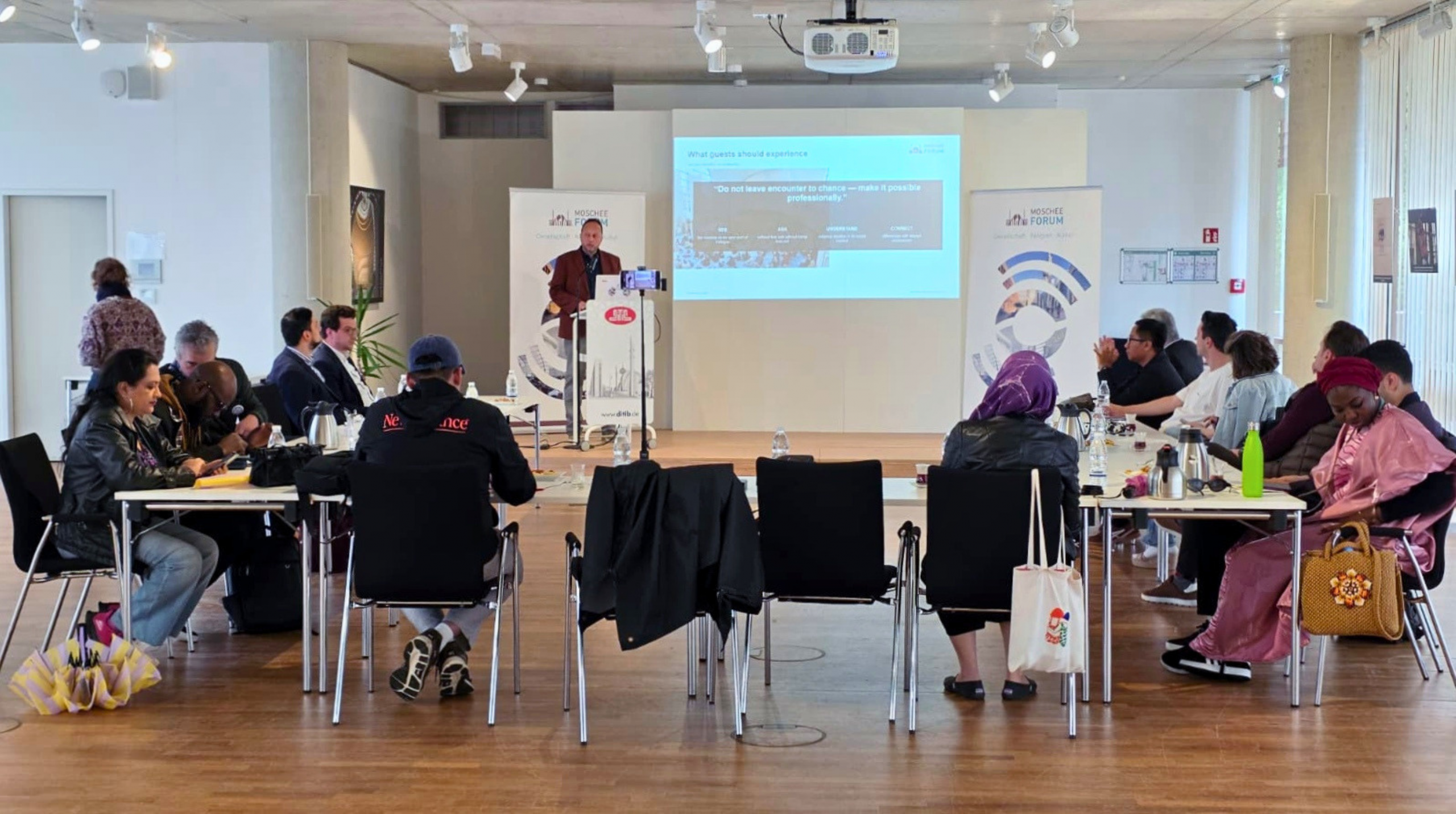 Internationale Delegation des Goethe-Instituts zu Gast im MoscheeForum