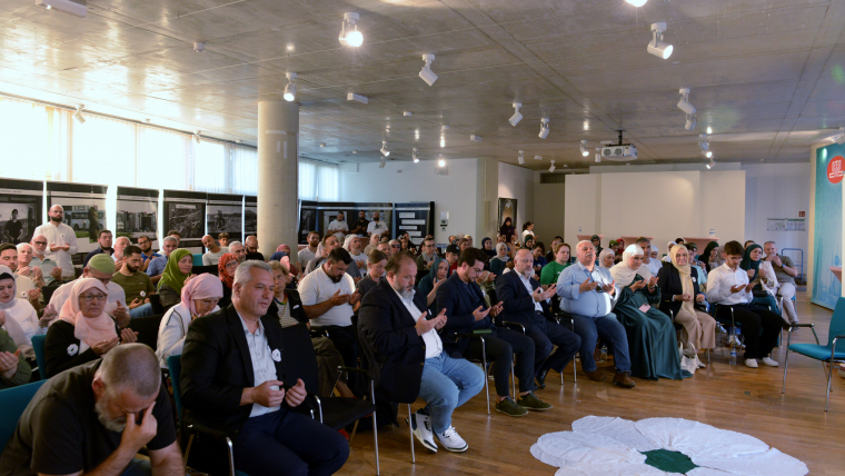 Srebrenica-Gedenken im MoscheeForum: Erinnerung, Verantwortung und gemeinsames Zeichen gegen das Vergessen